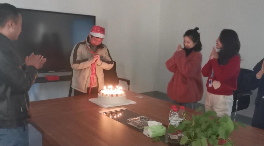 昆山91视频官网APP生日會與感恩節相遇